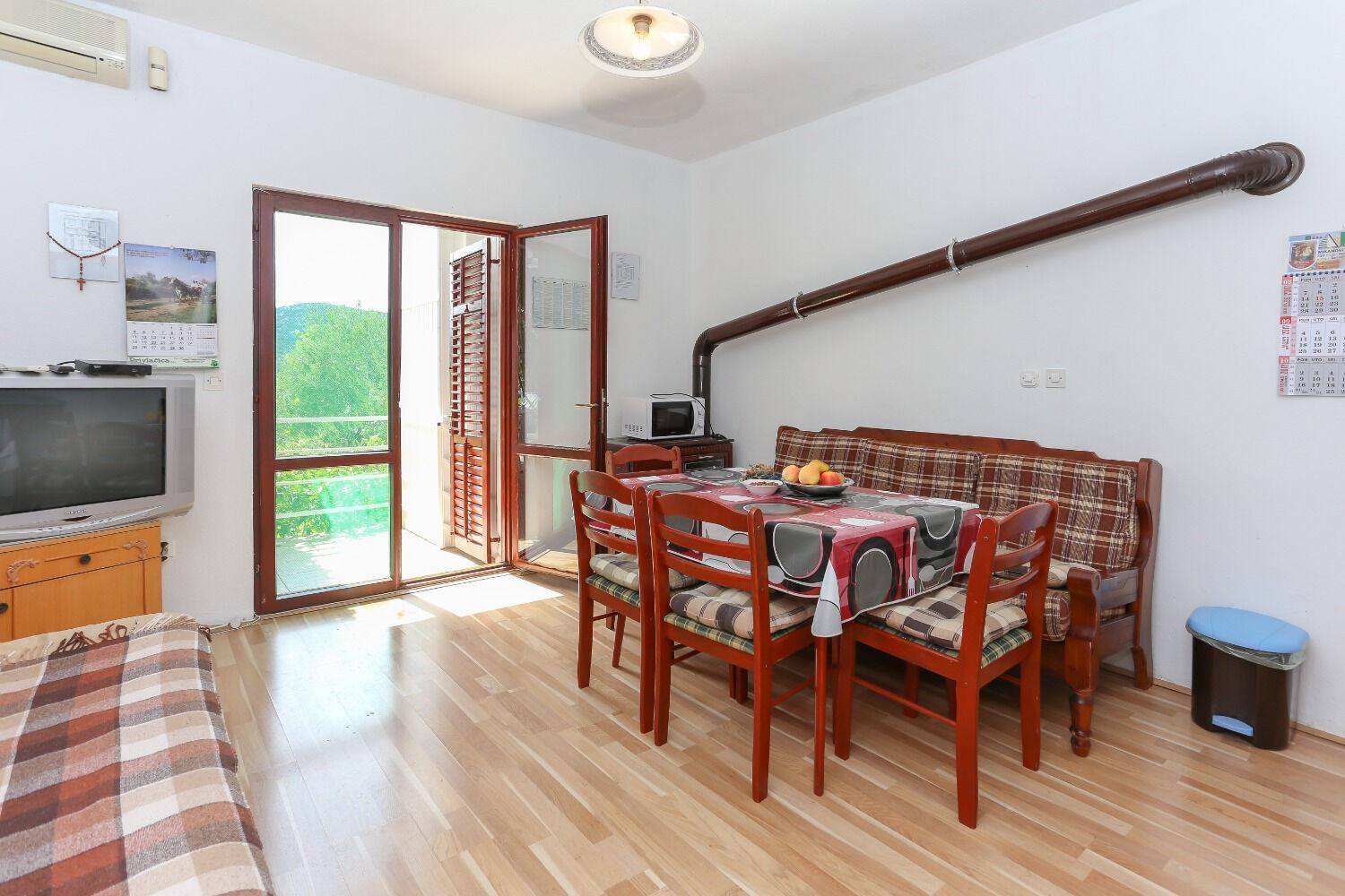 Holiday Home Marcelo-With Terrace Vinisce Exterior photo